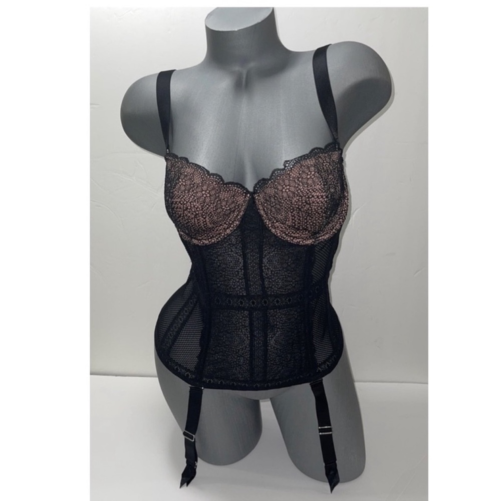 Victoria's Secret Fishnet Corset Lingerie Boned Garter Bustier. Size 36D. NWT
